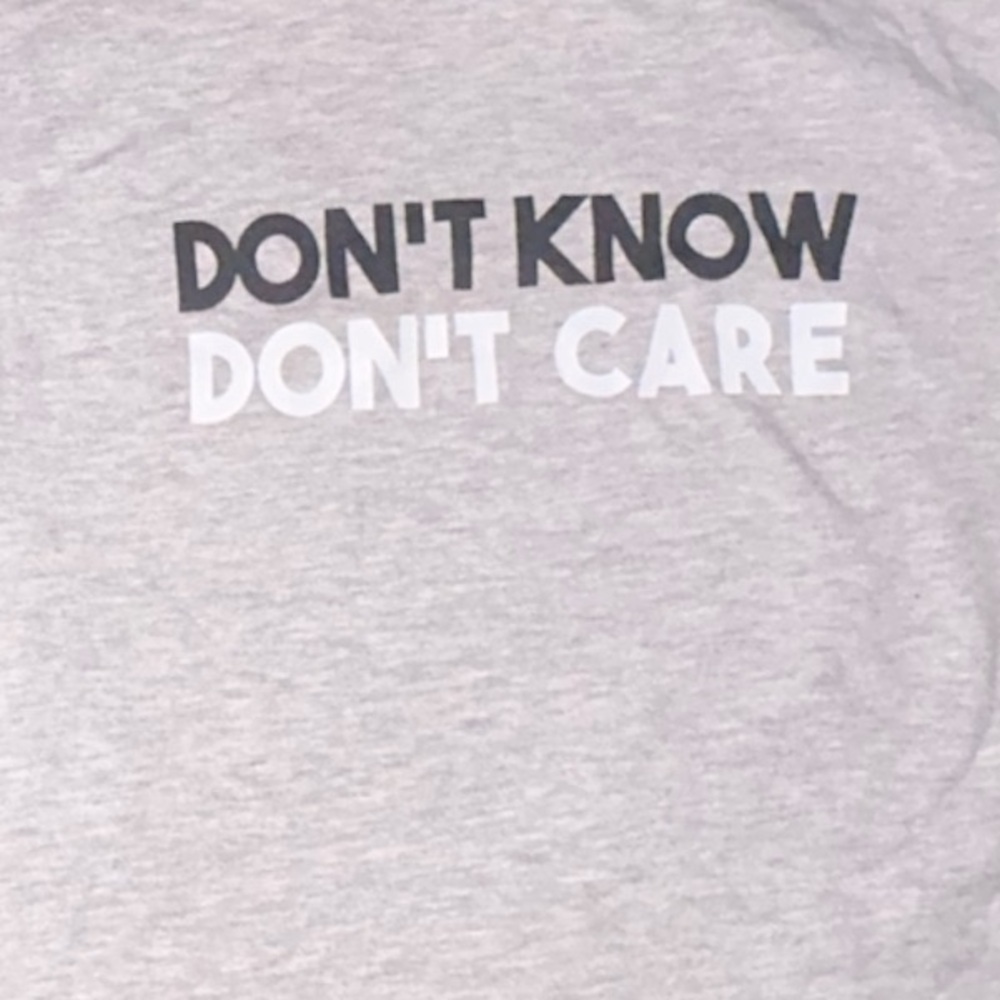 5/25$ ✨ Don’t know Don’t Care Graphic Crop Tee🩶🖤 - Picture 3 of 7